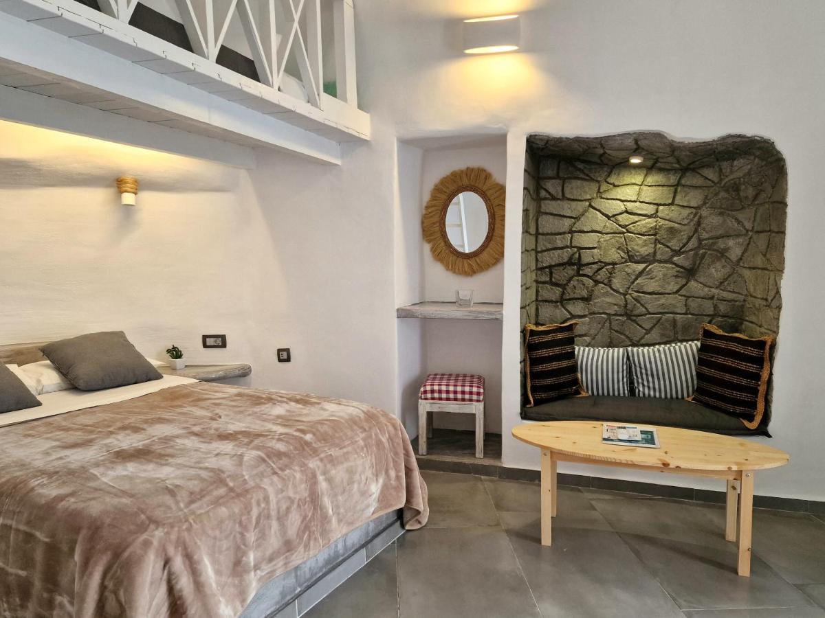 Aqua & Terra Traditional Cave Houses Ия Номер фото